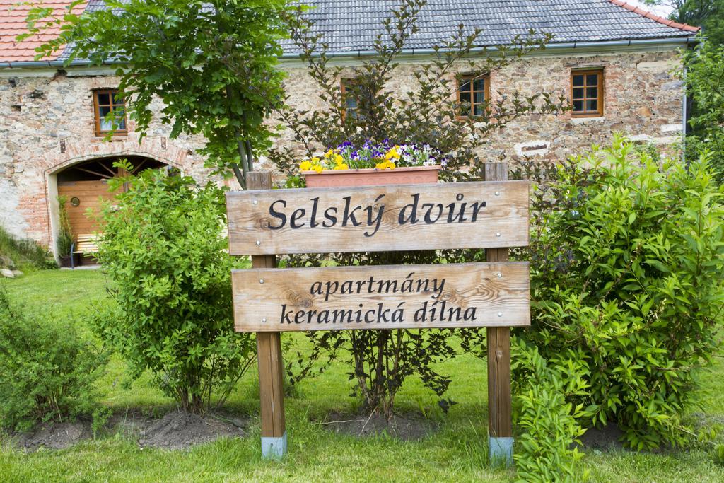 Selsky Dvur Appartement Kájov Buitenkant foto